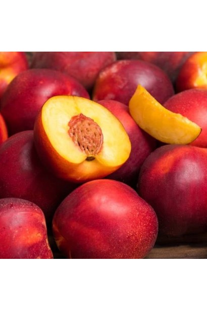 Перетин плоду нектарину Лола — жовта соковита м’якоть.